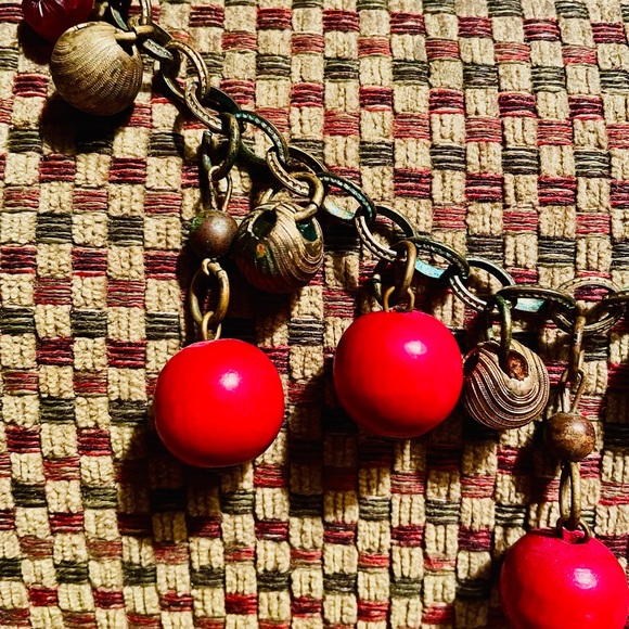 Vintage brass/bronze/copper bead, wood, necklace. Beautiful. - Picture 5 of 9